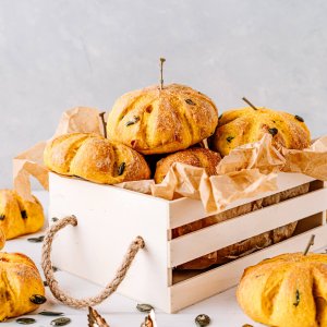 Pumpkin Bread Rolls