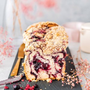 Frühlingshafte Beeren Babka