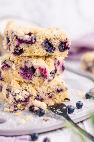 Heidelbeer-Kokos Streuselkuchen mit Limetten